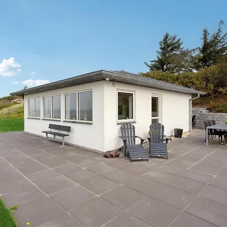 Dom wakacyjny Stunning In V With Kitchen Esbjerg